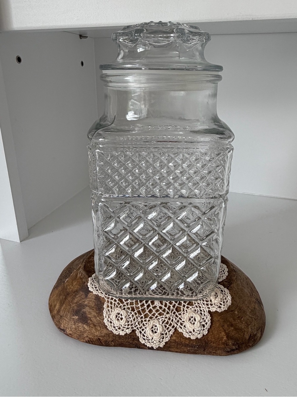 Anchor Hocking Wexford Diamond Cut Apothecary Jar with Lid